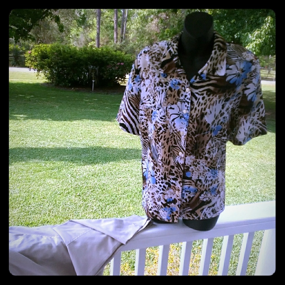 Beautiful jungle print!